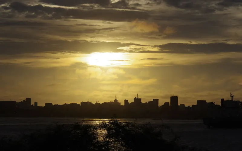 Coucher de soleil sur la baie de Dakar